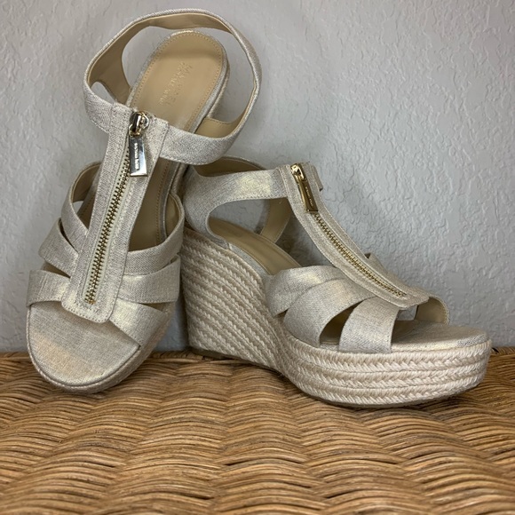 Michael Michael Kors Berkeley Gold Shimmer Linen Zip Up Wedges Size 10 - Picture 2 of 9